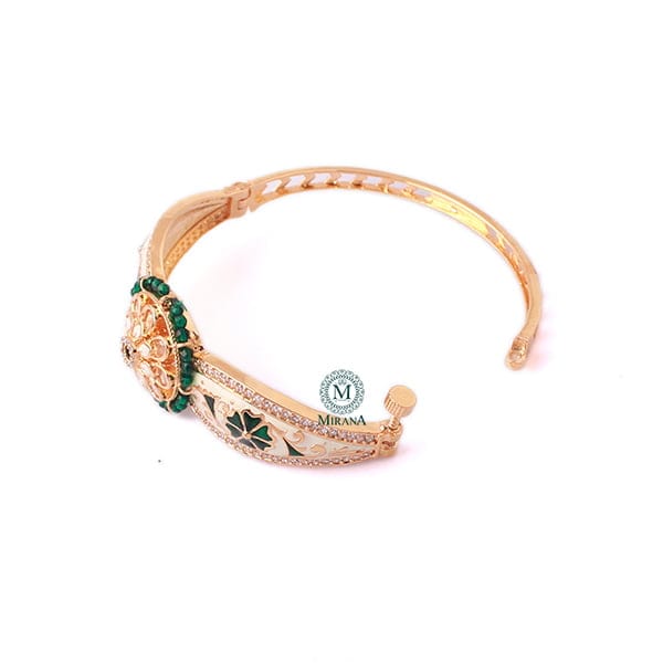 Tanisha Emerald Green Polki Designer Bracelet