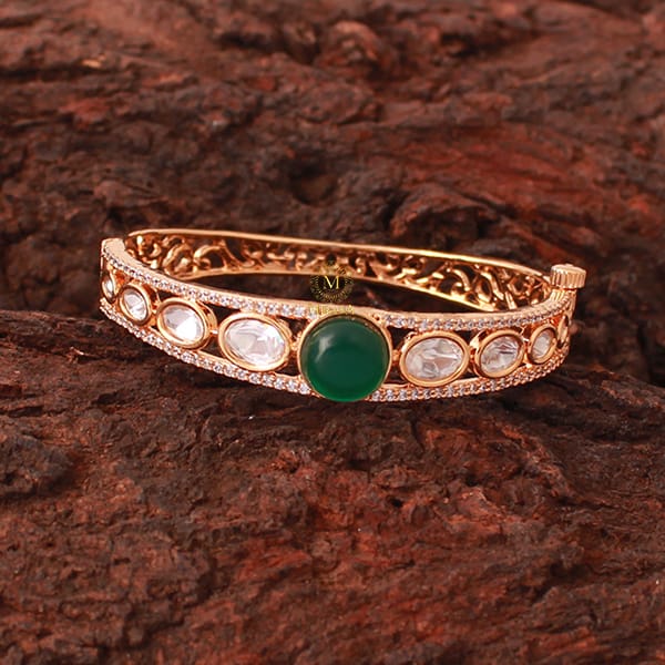 Prachi Emerald Green Polki Bracelet