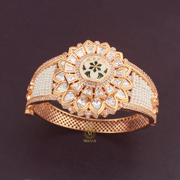 Shrishti Emerald Green Polki Designer Bracelet