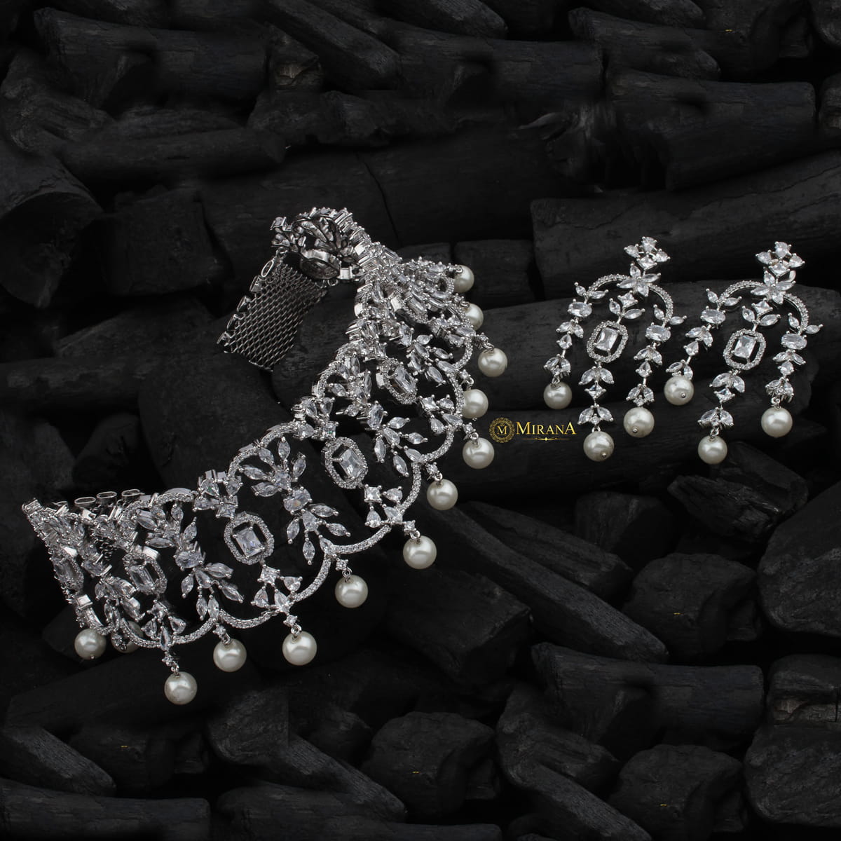 MJCK21C001-2-CZ-Octo-Square-Choker-Set-White-Look-9.jpg