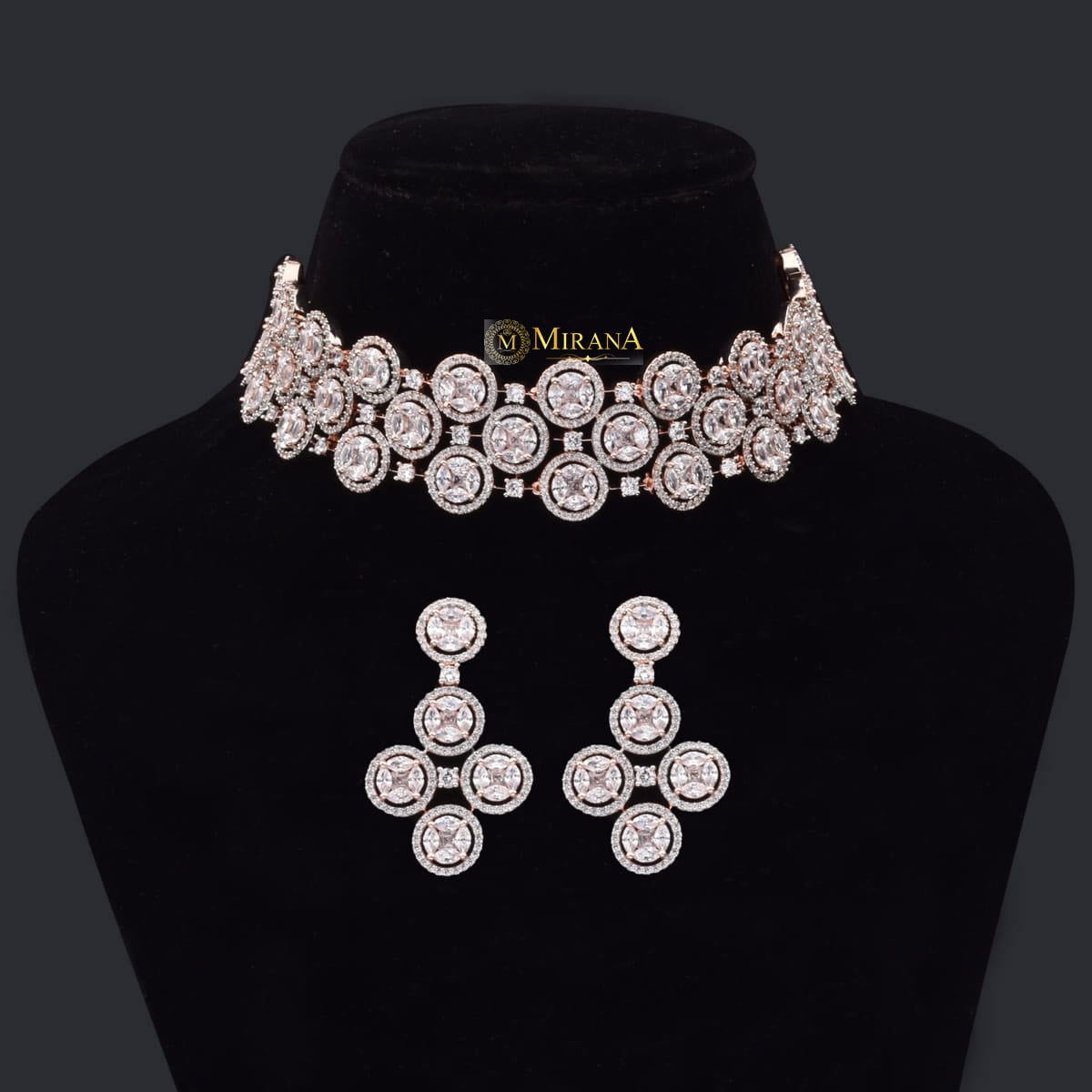 Cluster Webbed Choker Set