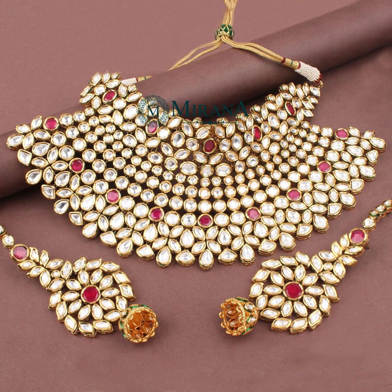 MJCK21C126-1-Advika-Bridal-Choker-Set-Gold-Look-3.jpg