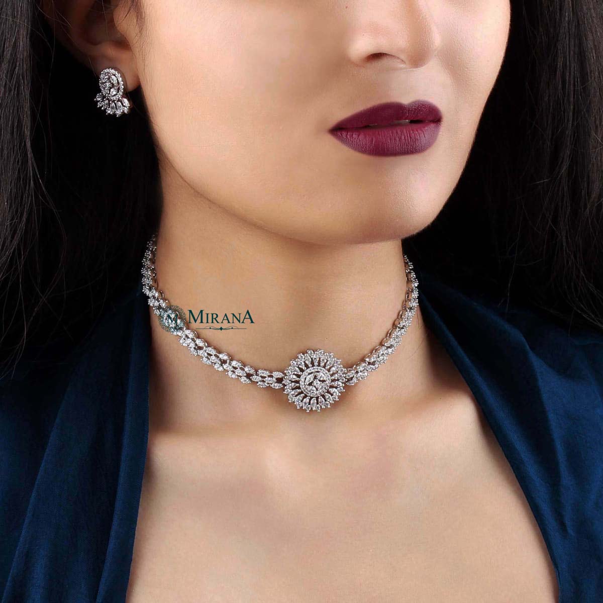 Camellia Sleek Choker Set