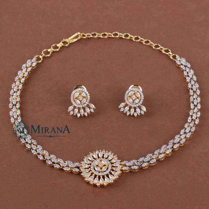 MJCK21C160-3-Camellia-Sleek-Choker-Set-Gold-Look-6.jpg