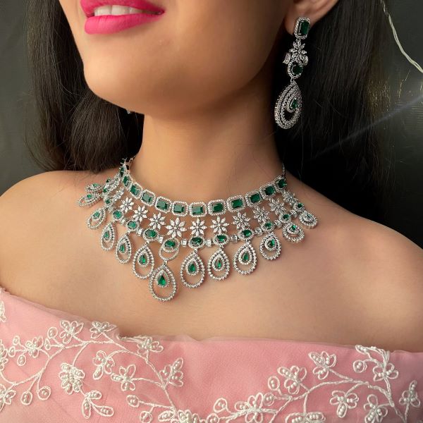 Nia Emerald Green Designer Choker Set