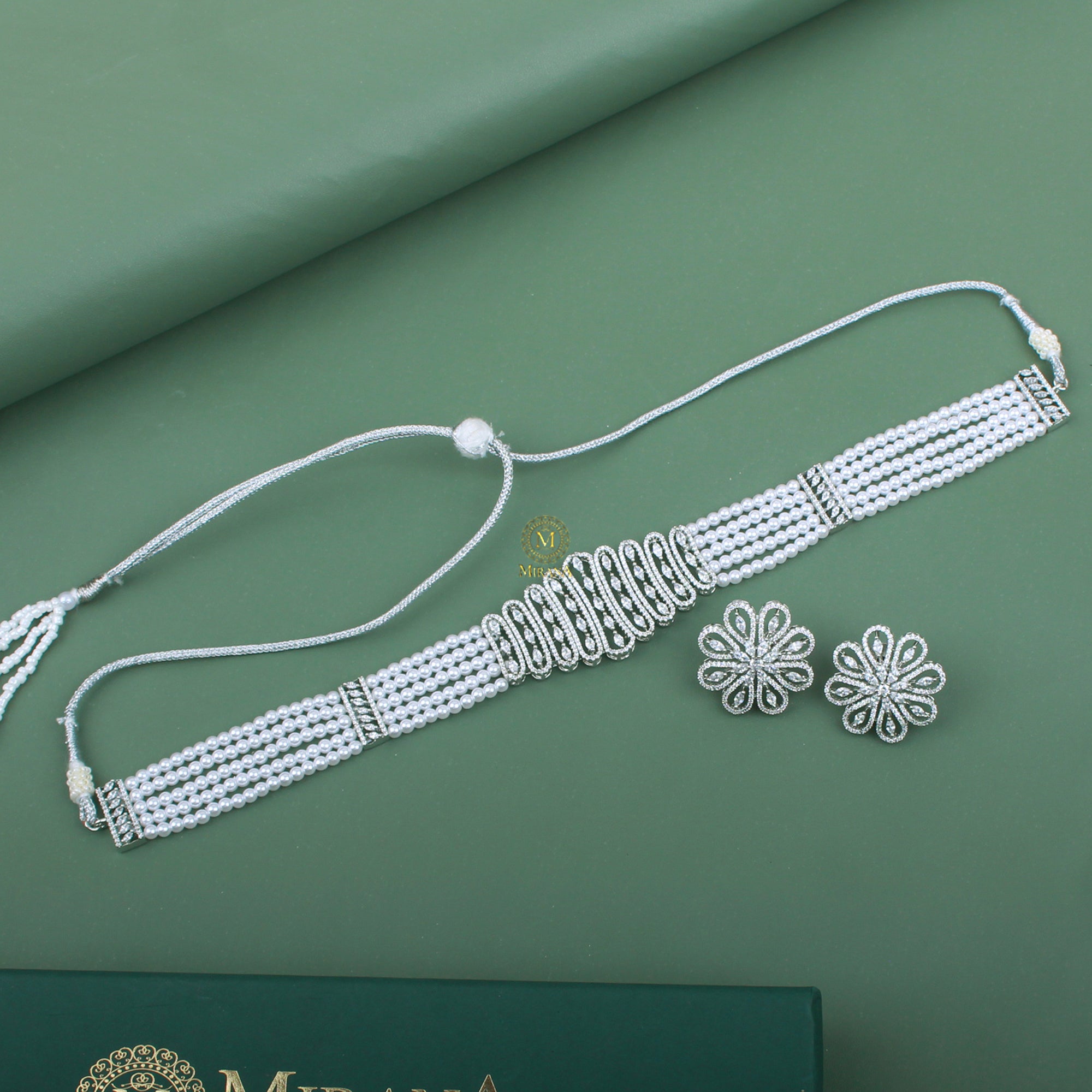 Yasha CZ Pearl Choker Set