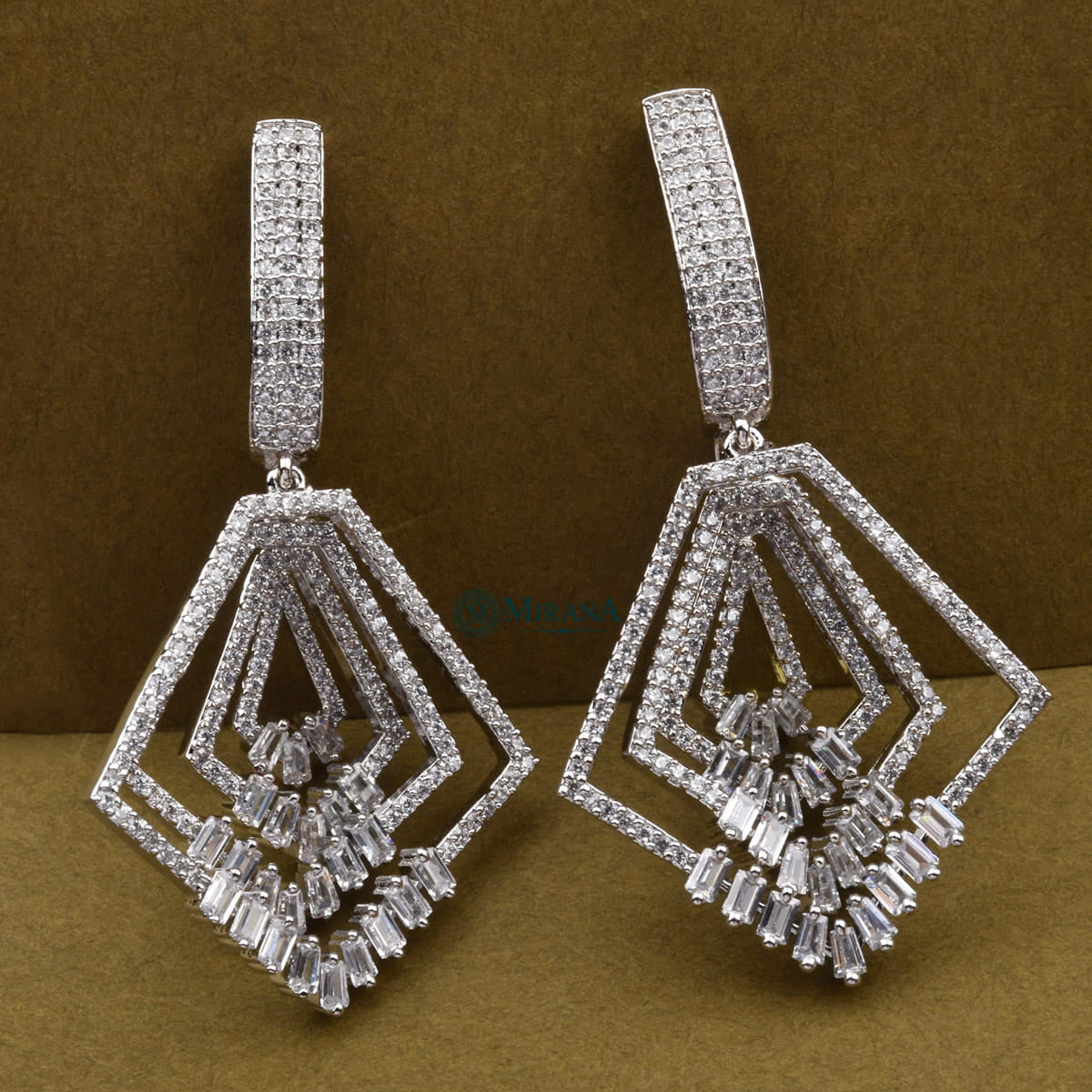 MJER21E097-2-Geometric-Stepped-Earrings-Silver-Look.JPG-2.jpg