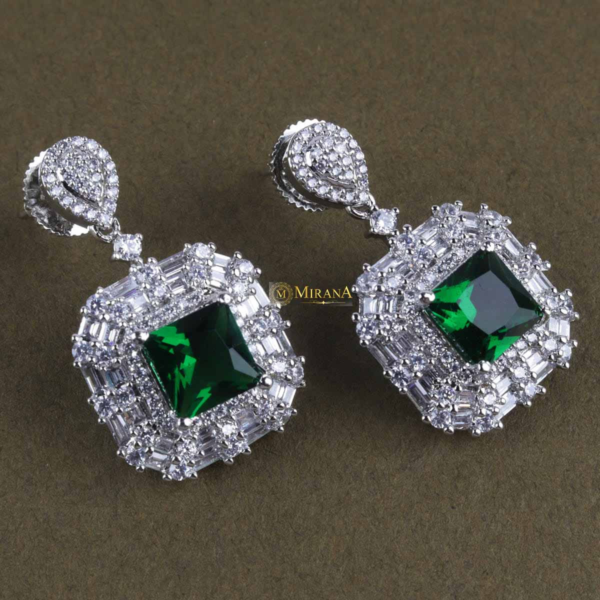 MJER21E115-2-Emerald-Colored-Square-earrings-Silver-Look-2.jpg