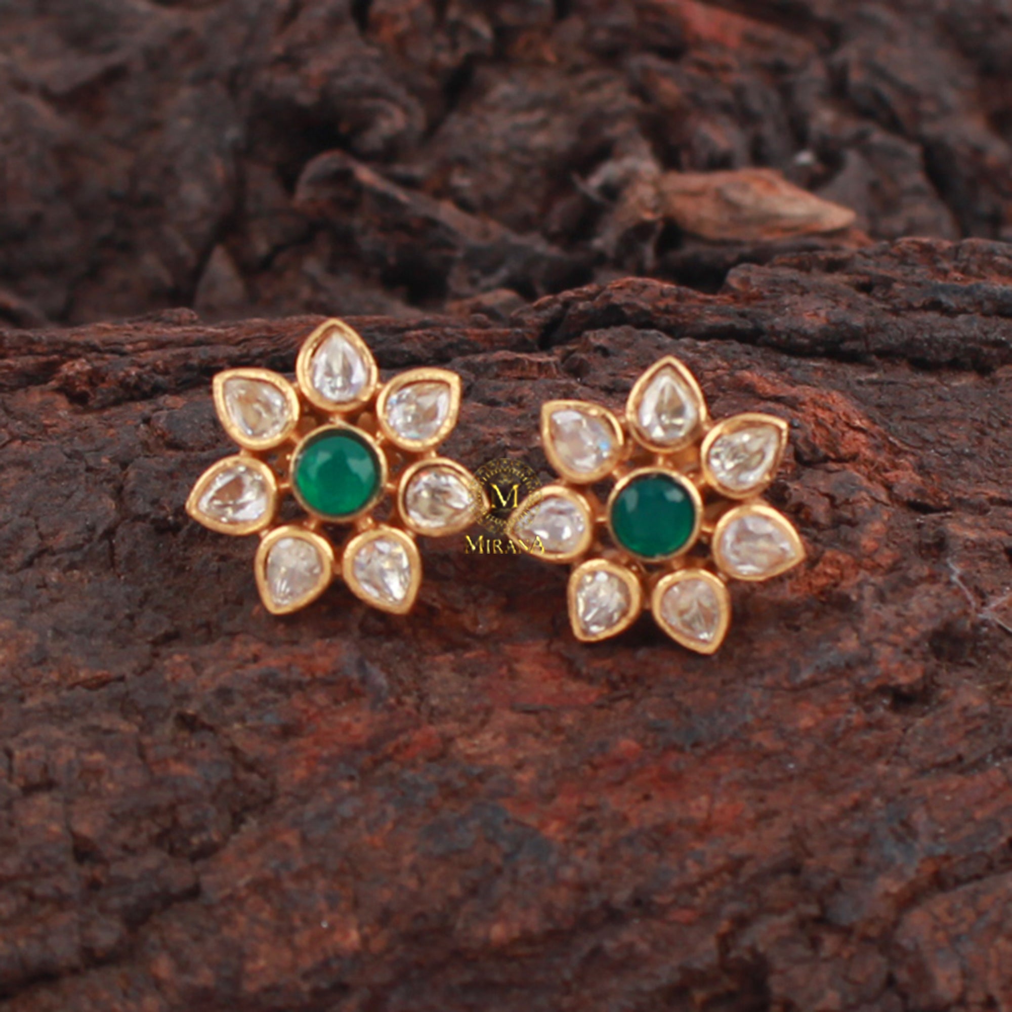Worisha Emerald Green Moissanite Studs