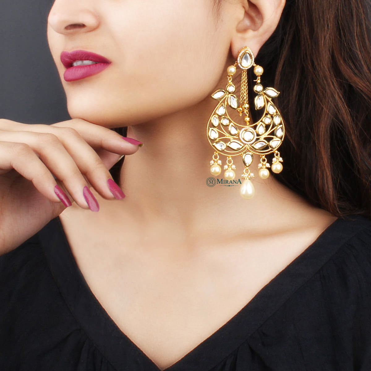MJER21E153-1-Mayuri-Kundan-Chandbalis-Gold-White-Color-Look-4.jpg