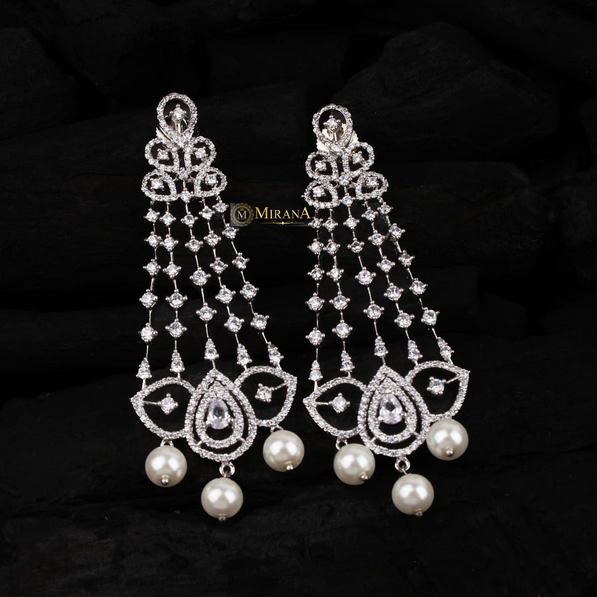 Party Look Cocktail Earrings With Pearls Drop