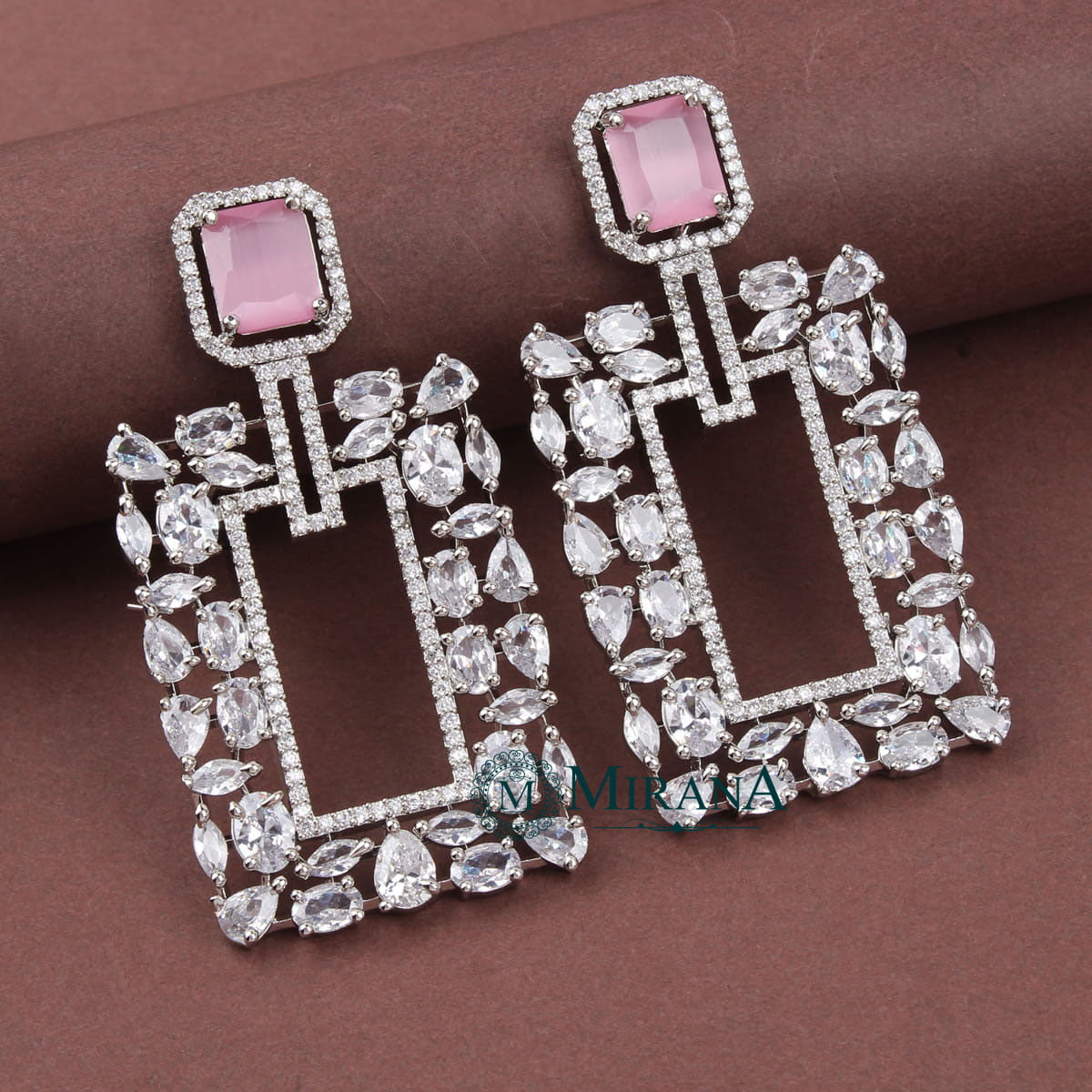 MJER21E272-1-Jacqueline-Pastel-Colored-Trendy-Earrings-Silver-Pink-Color-Look-9.jpg