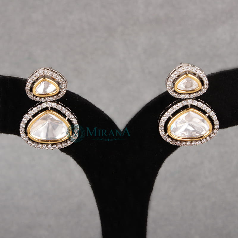 MJER21E415-2-Veda-Polki-Earrings-Black-Gold-Look-15.jpg