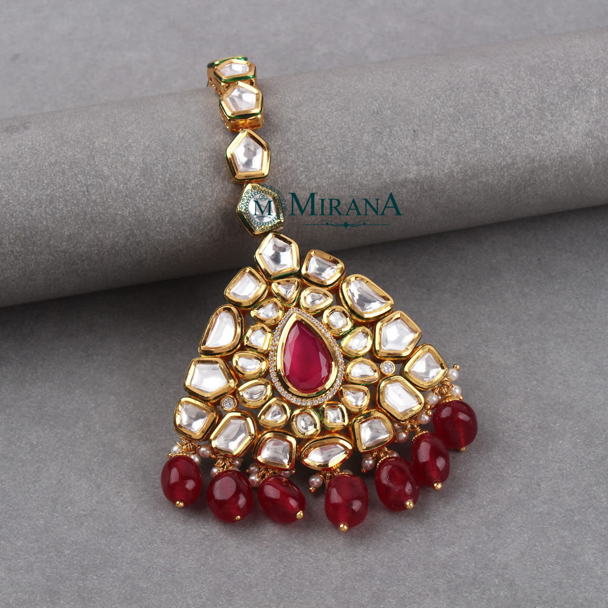 MJMT21T050-1-Reva-Bridal-Look-Kundan-Maangtika-Gold-Look-7.jpg