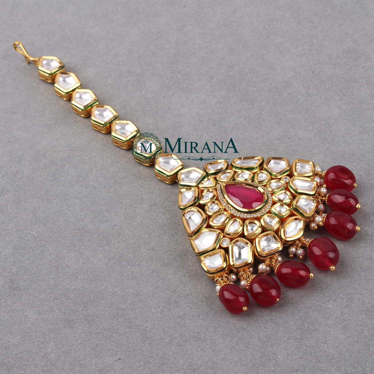 Reva Bridal Look Kundan Maangtika