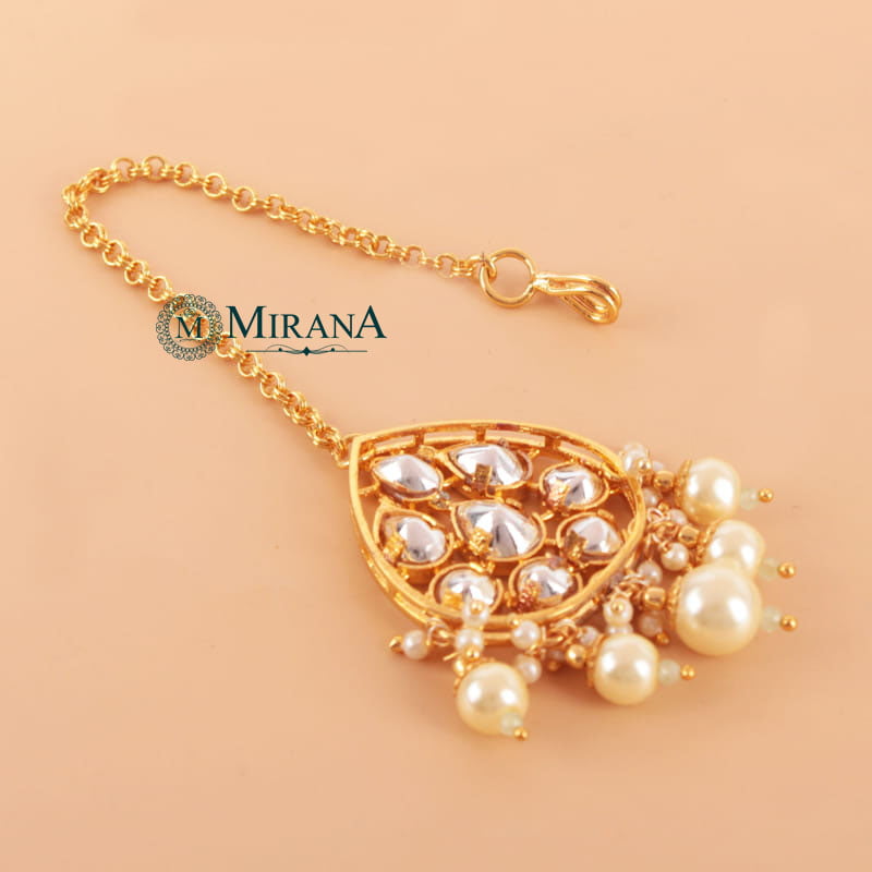 MJMT21T087-1-Ramya-Polki-Pearl-Beaded-Maangtika-Gold-Look-6.jpg