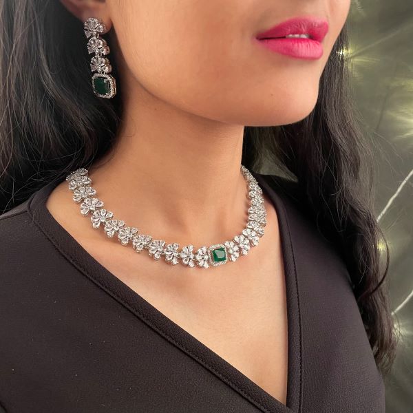 Luna Green Colored Flower Necklace Set