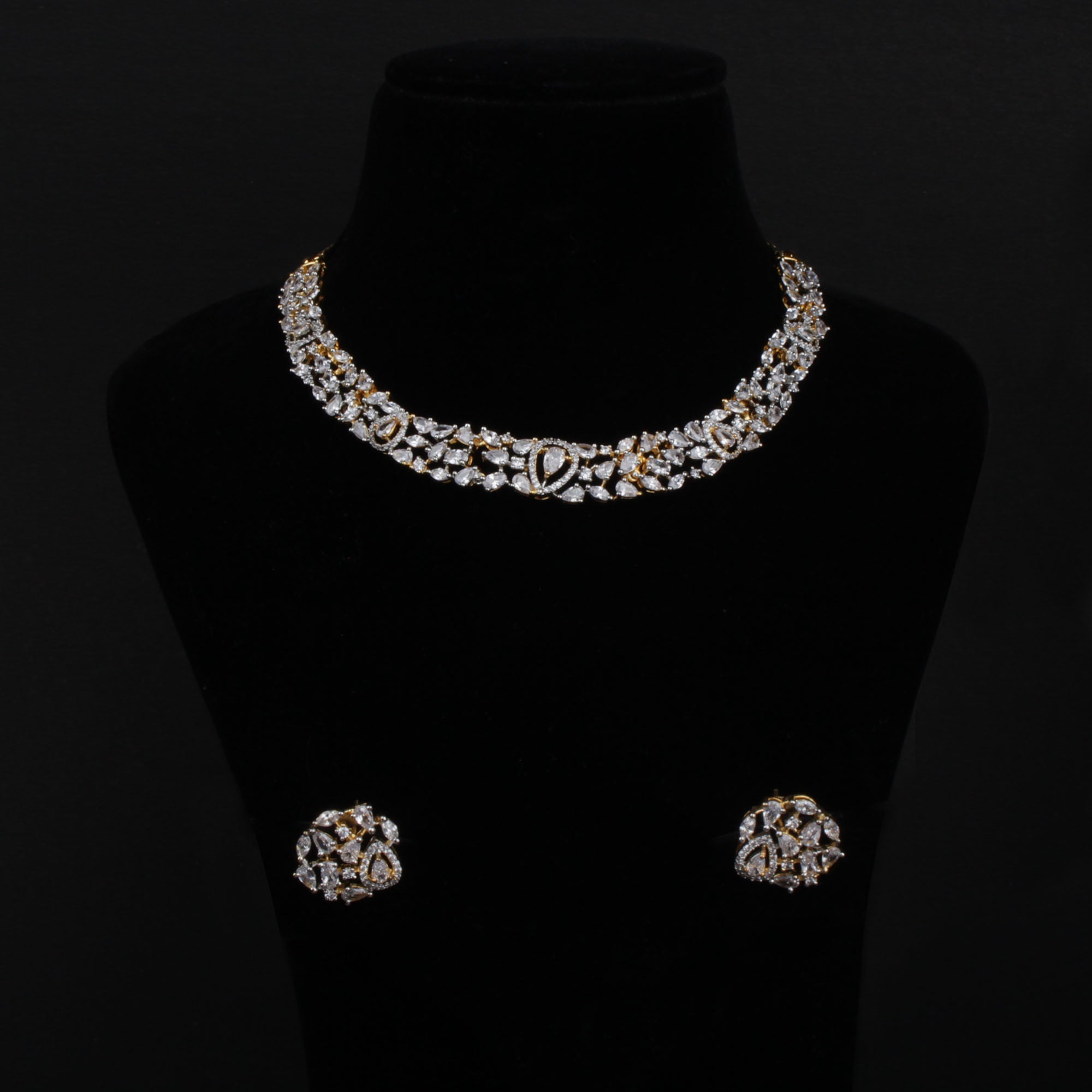 Tossed Necklace Set With Small Studs