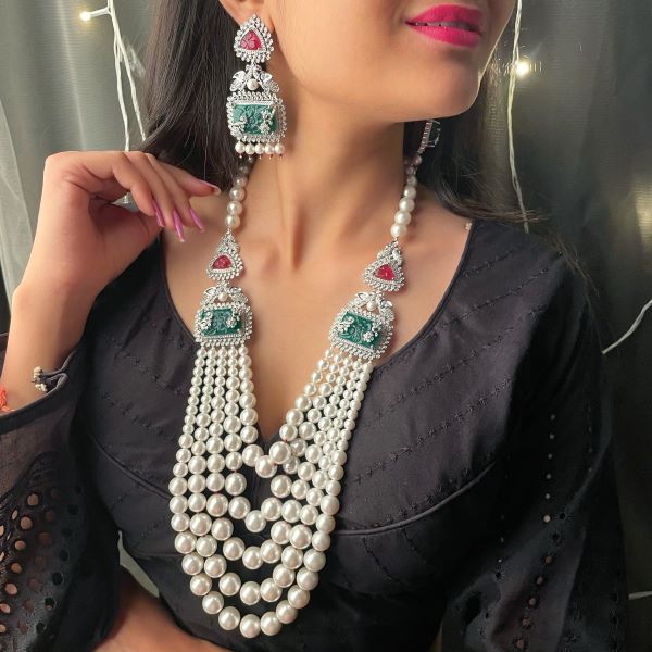 Ritamba Pearl Layered Necklace Set