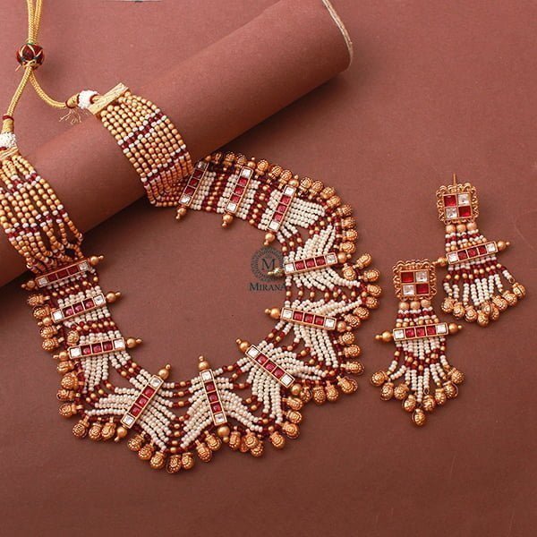 Kasturi Ruby Colour Antique Necklace Set