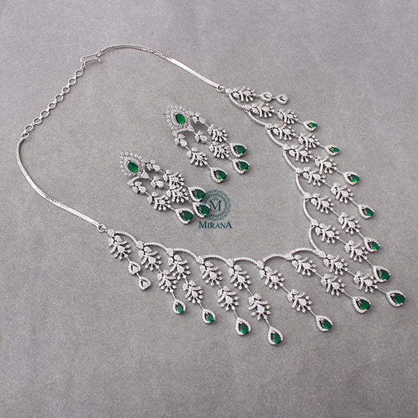 Nobisha Emerald Green Designer Necklace Set