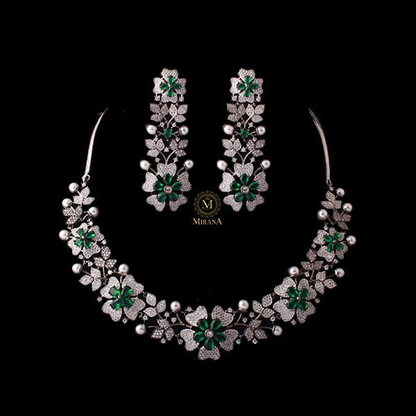 Daisy Emerald Green Pearl Fusion Necklace Set