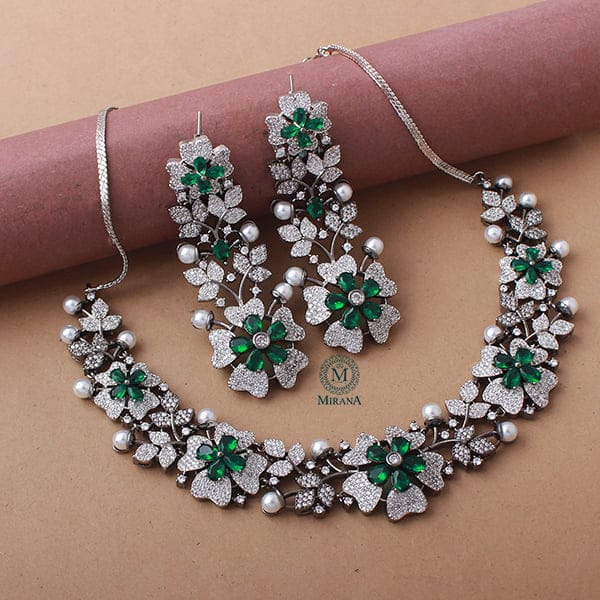 Daisy Emerald Green Pearl Fusion Necklace Set