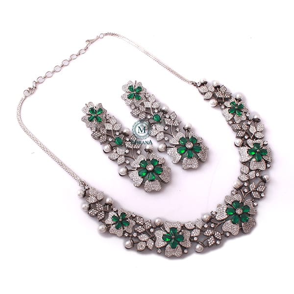 Daisy Emerald Green Pearl Fusion Necklace Set