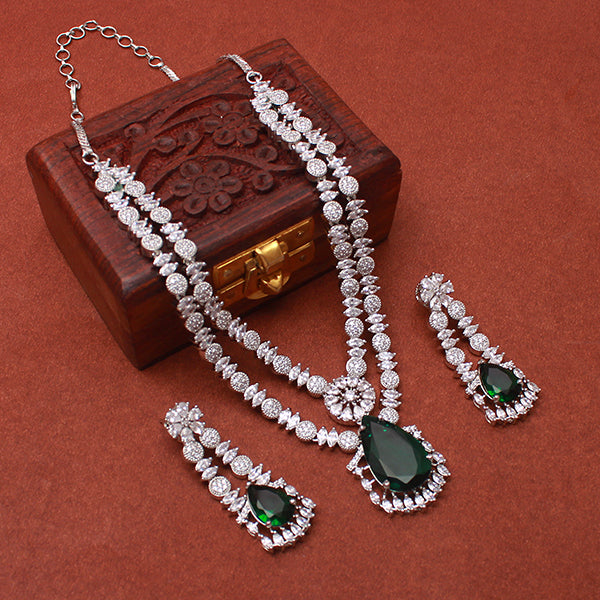 Lovey Emerald Green Layered Necklace Set