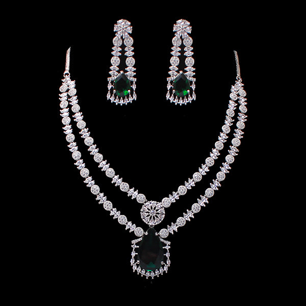 Lovey Emerald Green Layered Necklace Set