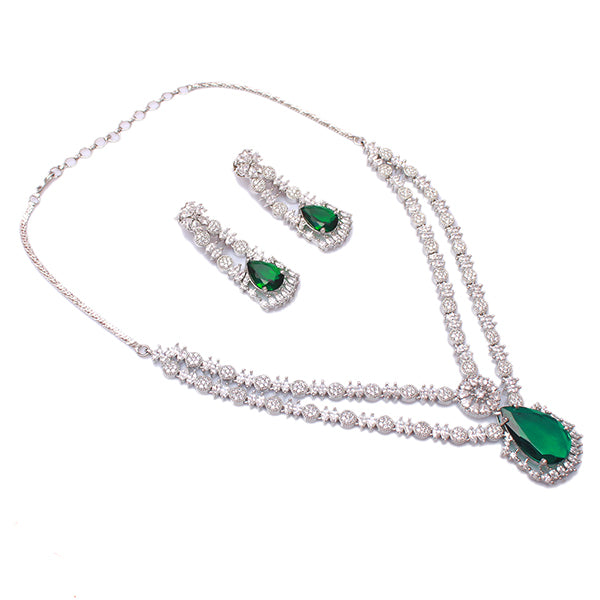 Lovey Emerald Green Layered Necklace Set