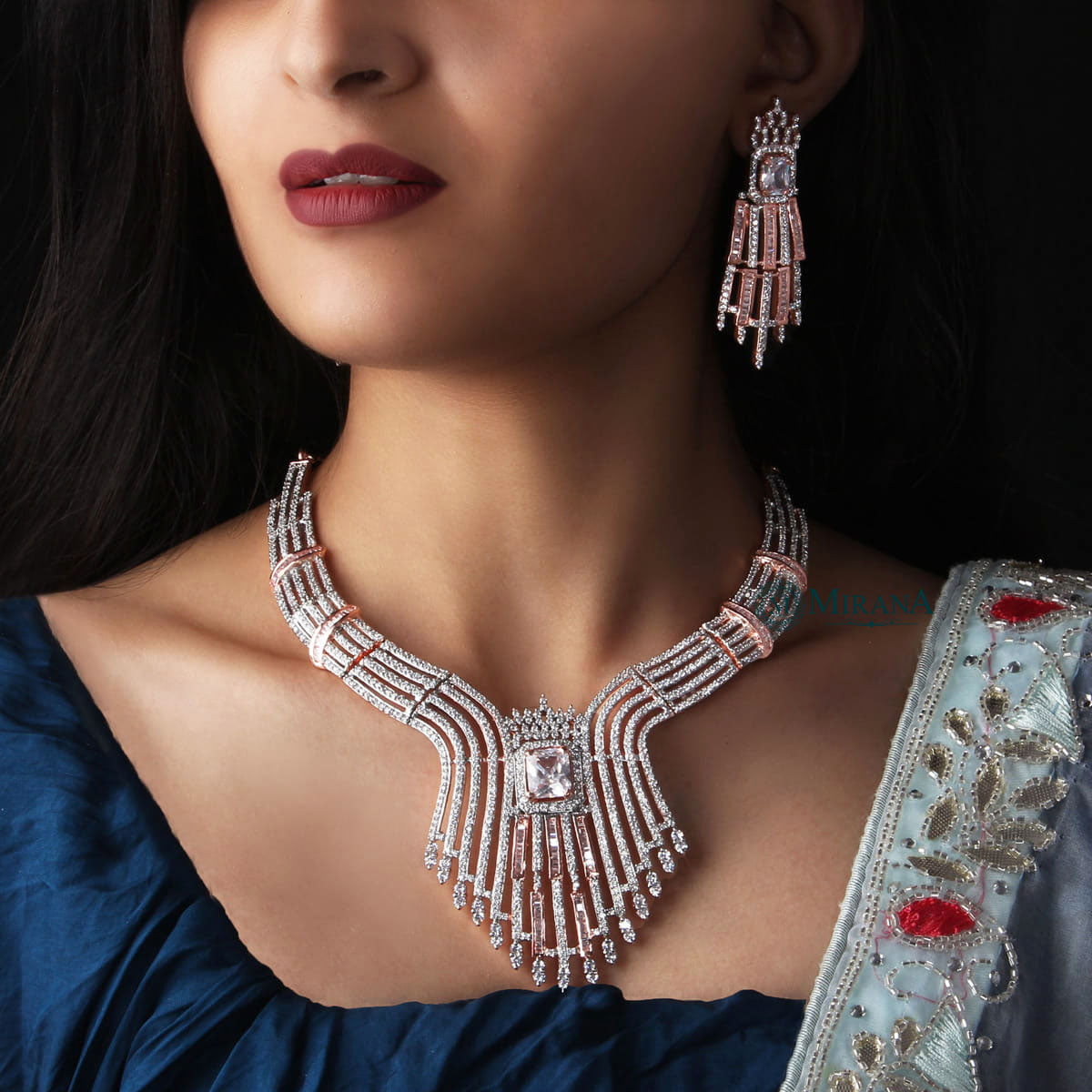 MJNK21N197-1-Princess-Look-Designer-Necklace-Set-Rose-Gold-Look-10.jpg