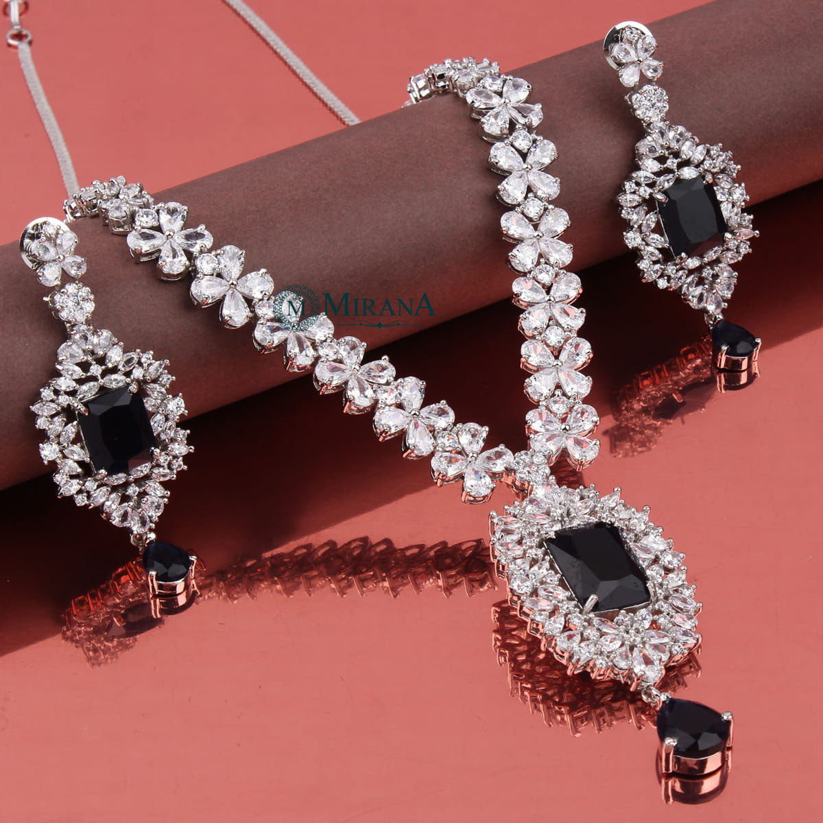 Blue Colored Elle Designer Necklace Set