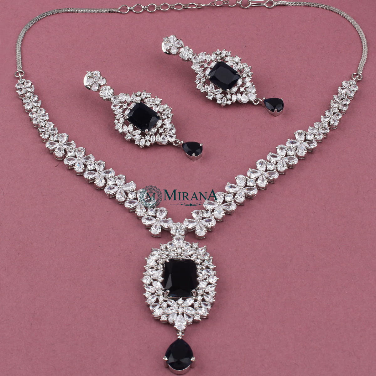 Blue Colored Elle Designer Necklace Set