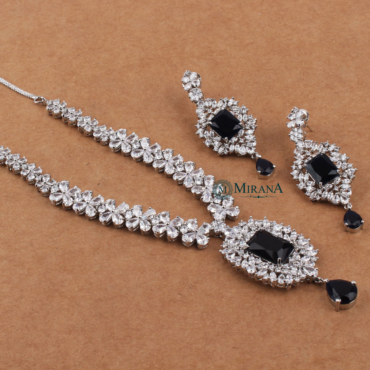 Blue Colored Elle Designer Necklace Set