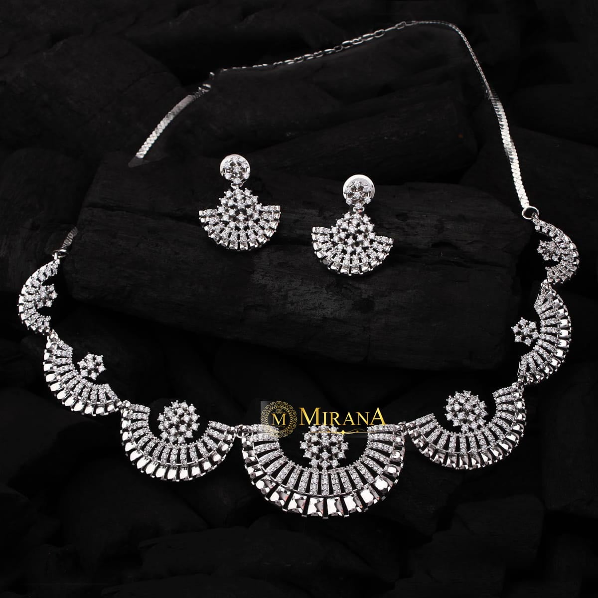 MJNK21N240-2-Christy-Designer-Necklace-Set-Silver-Look-1.jpg