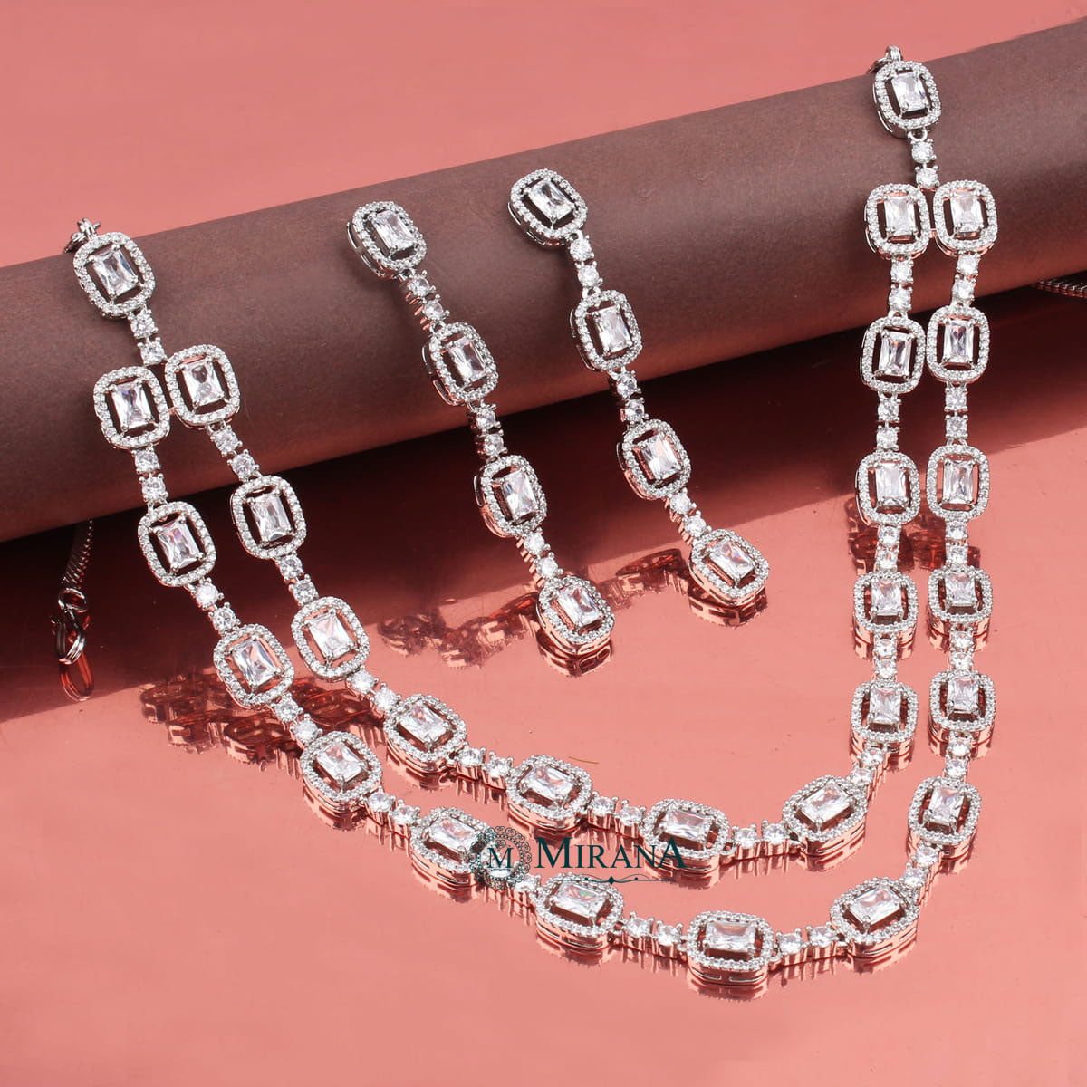 Anna Double Layered Necklace Set