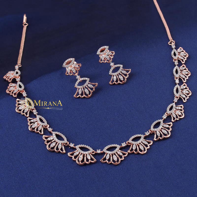 MJNK21N338-1-Hillary-Crown-Necklace-Set-Rose-Gold-Look-5.jpg