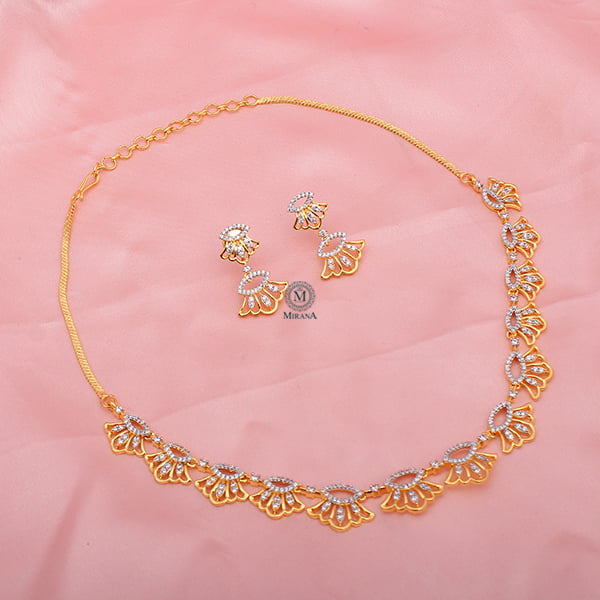 Hillary Crown Necklace Set