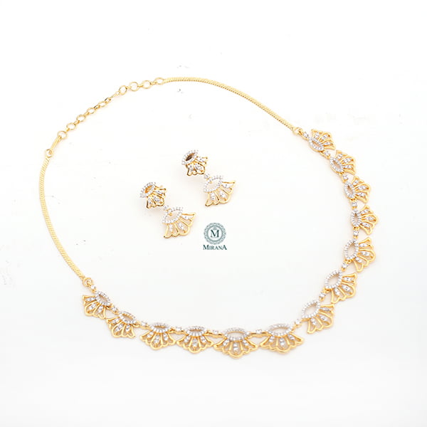 Hillary Crown Necklace Set