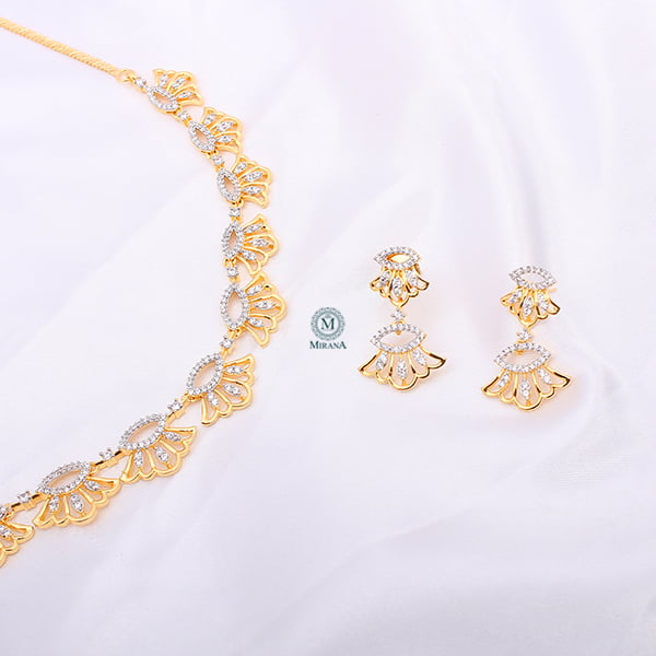 Hillary Crown Necklace Set