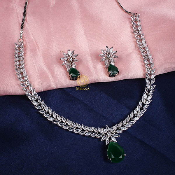 Diana Green Colored V Line Necklace Set