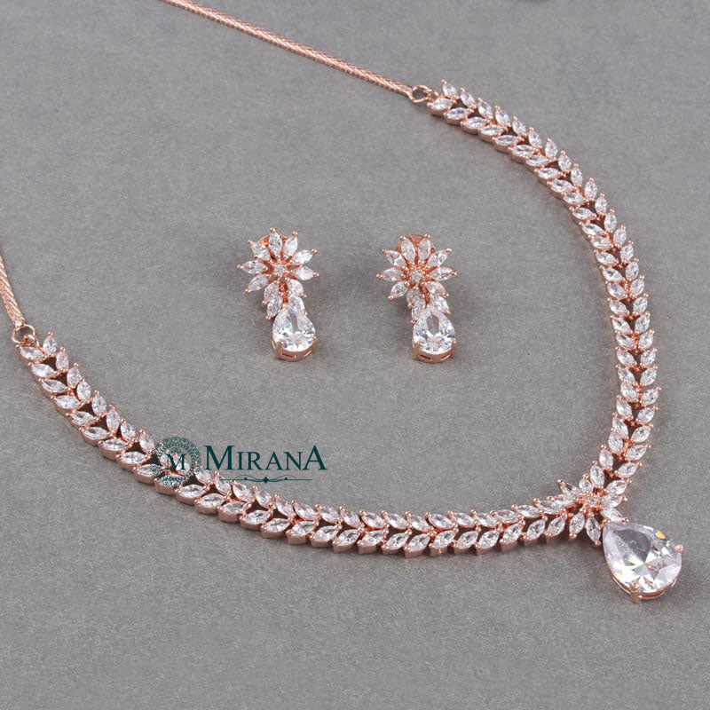 Diana V Line Necklace Set