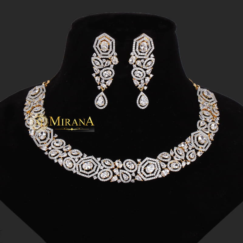 MJNK21N356-3-Zoya-Designer-Necklace-Set-Gold-Look-5-1.jpg