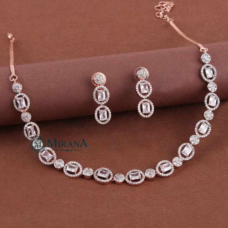 MJNK21N383-1-Eva-Sleek-Necklace-Set-Rose-Gold-Look-5.jpg