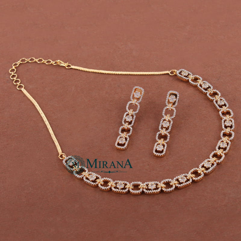 MJNK21N419-3-Myla-Designer-Necklace-Set-Gold-Look-16.jpg