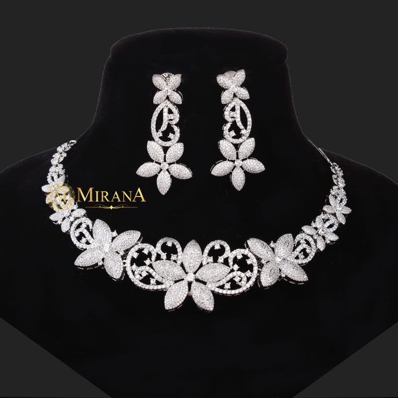 Begonia Flower Designer Necklace Set