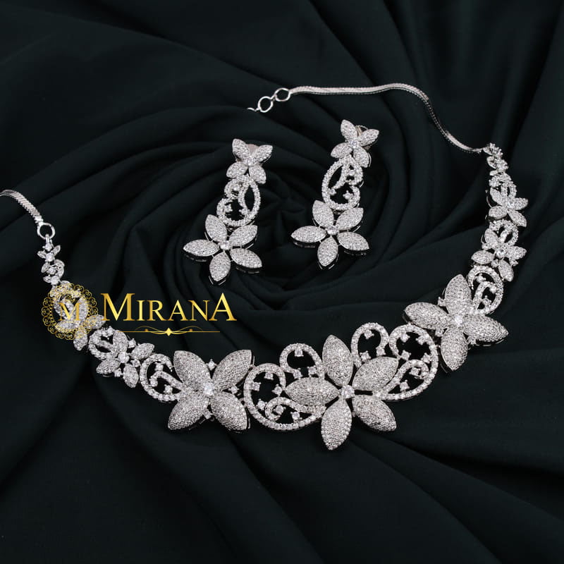 Begonia Flower Designer Necklace Set