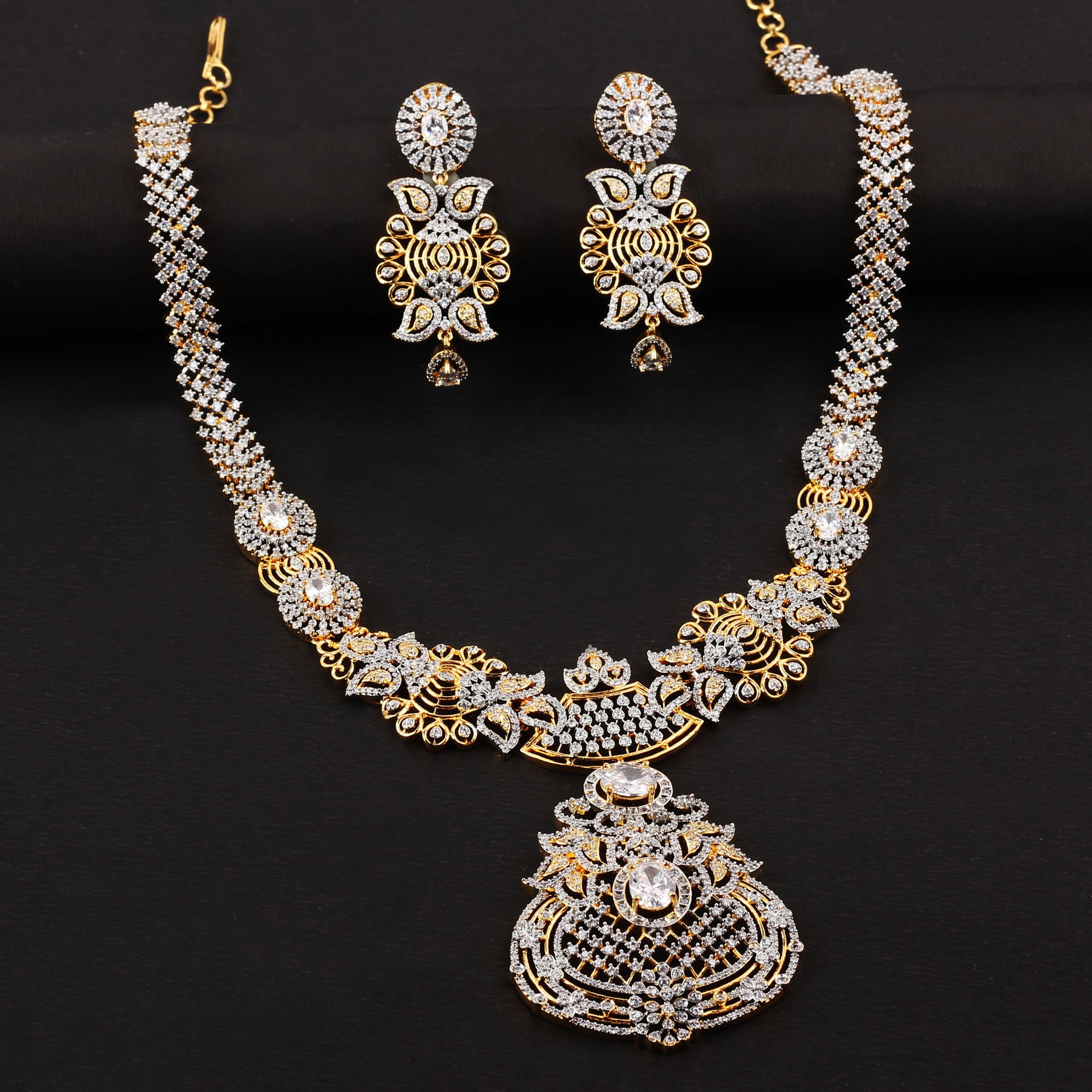 Arinya Designer Long Necklace Set