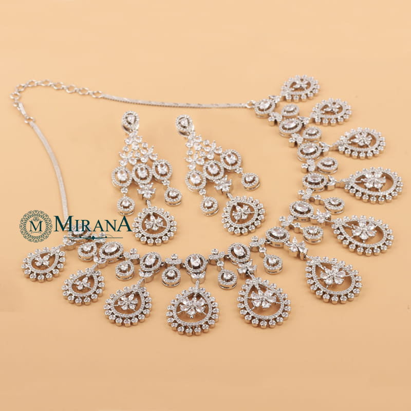 Olay Drop Petal Designer Necklace Set